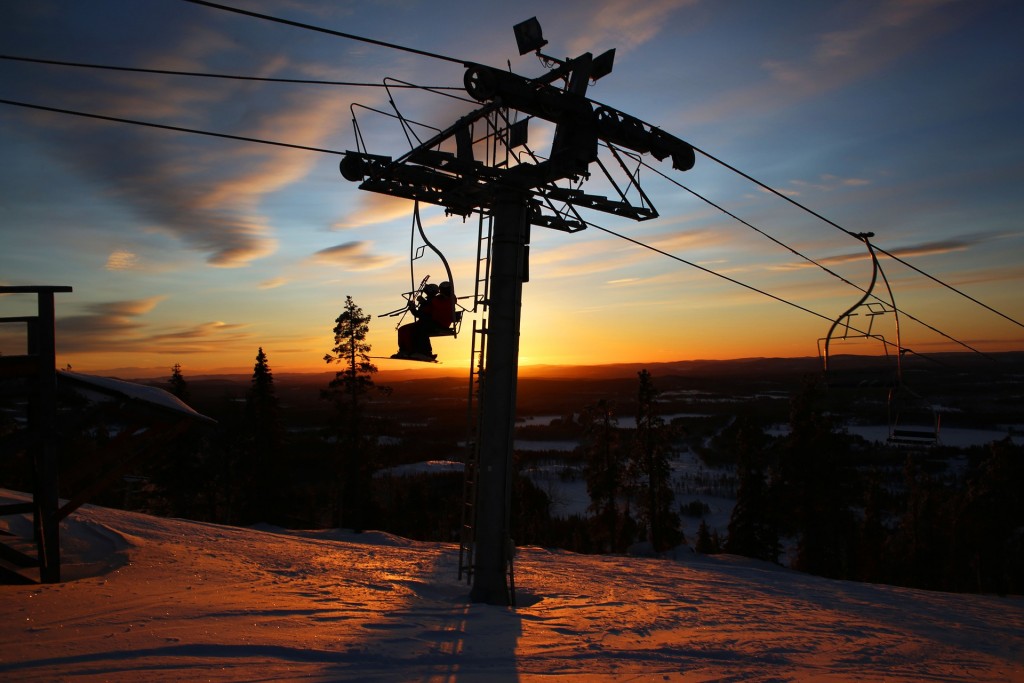 ski-lift-squaw-valley